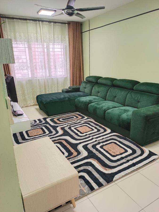 Nena Homestay Setia Alam, Air Conditioned, High Speed Internet 샤알람 외부 사진