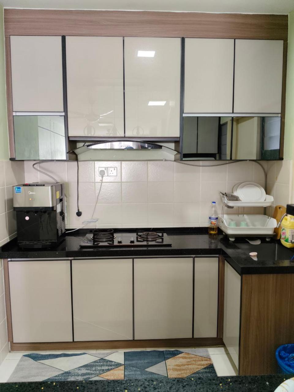 Nena Homestay Setia Alam, Air Conditioned, High Speed Internet 샤알람 외부 사진