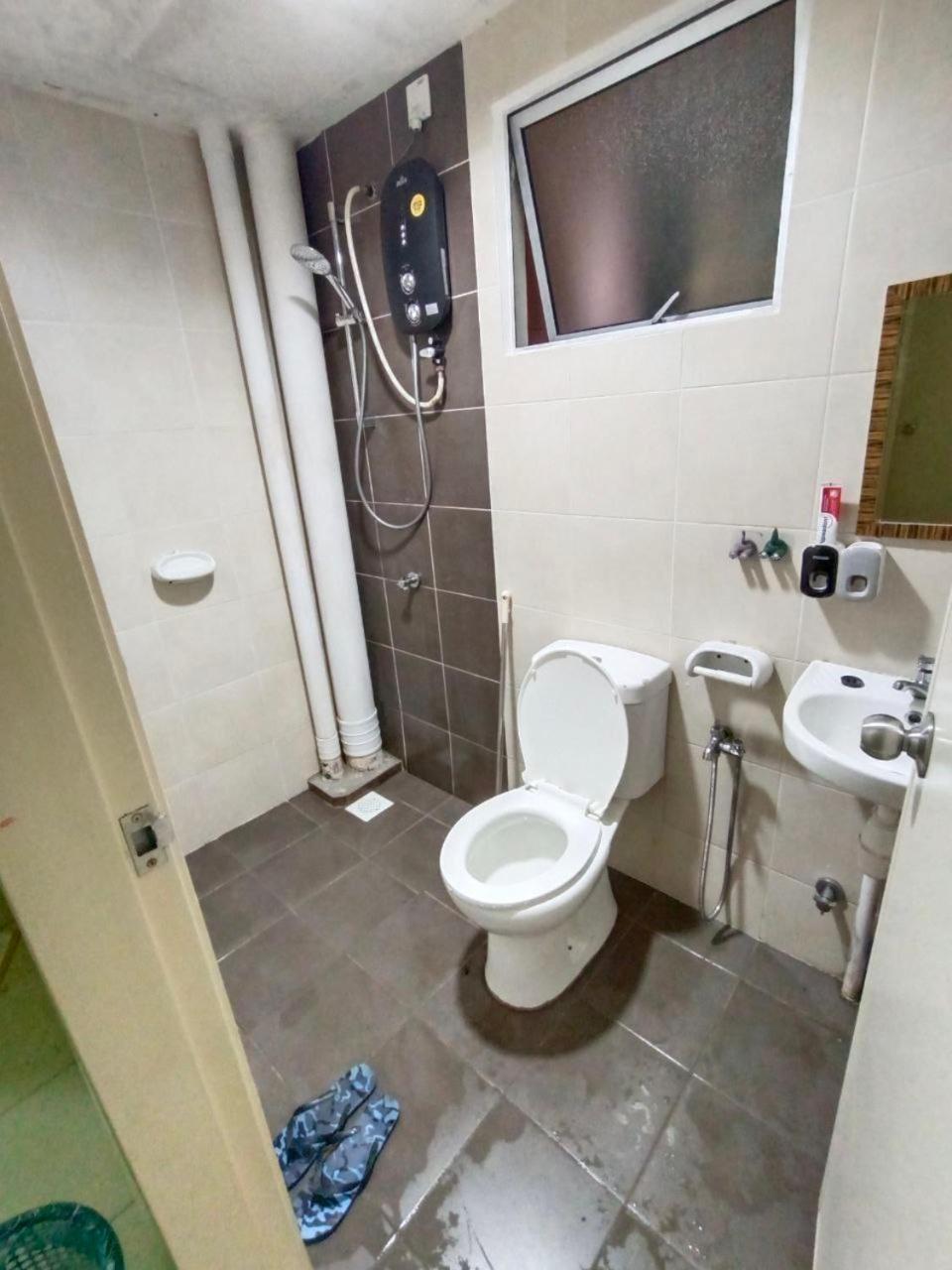 Nena Homestay Setia Alam, Air Conditioned, High Speed Internet 샤알람 외부 사진